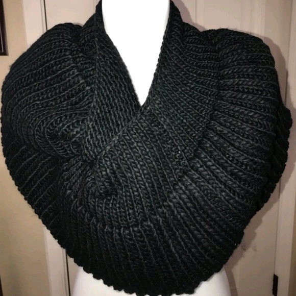 Infinity Scarf Women's Vest NEW - Picture 1 of 8